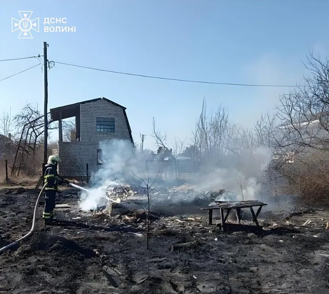На Волині за добу сталися пожежі у 16 селах (фото)