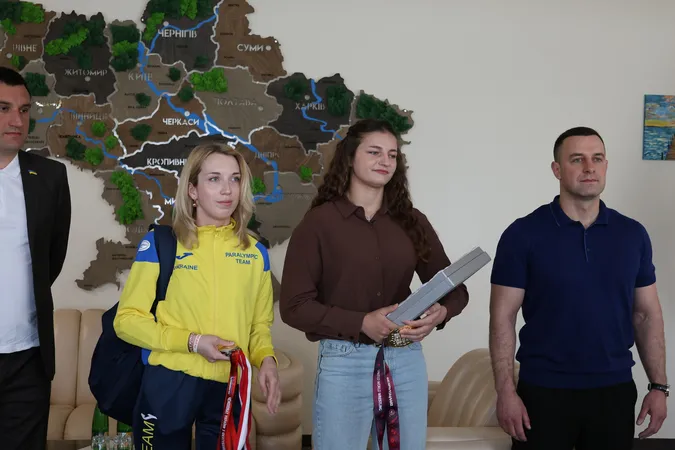 У Луцьку спортсменкам-чемпіонкам вручили грошові сертифікати (фото)