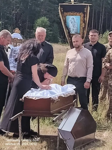 На Волині попрощалися із молодим воїном Олегом Оксенюком (фото)