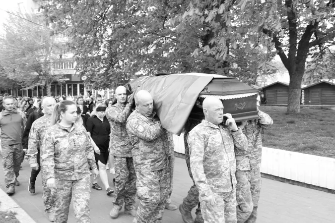 У Луцьку попрощалися із загиблим на Сумщині 21-річним Максимом Базиляном