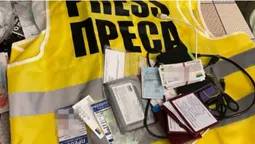 Друкував фальшиві журналістські посвідчення: в Києві піймали афериста (відео)