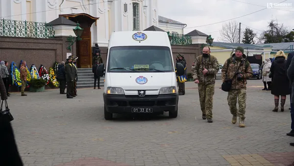 Він любив життя: у Луцьку попрощалися із захисником України Сергієм Сулимою (фото)