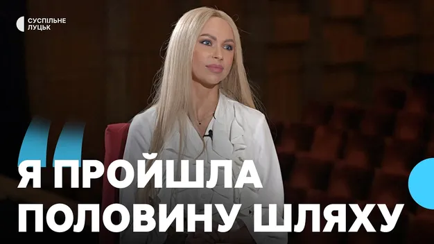 З хіміотерапії – на сцену: акторка з Луцька не здається попри онкологію (фото, відео)