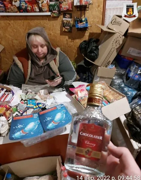 У Луцьку на «Північному» викрили продавчиню розведеним спиртом (фото)