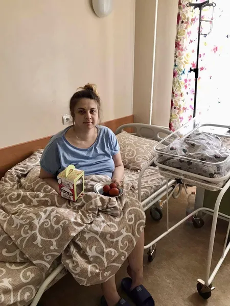 У Луцькому клінічному пологовому будинку для пацієнток на Великдень приготували подарунки (фото)