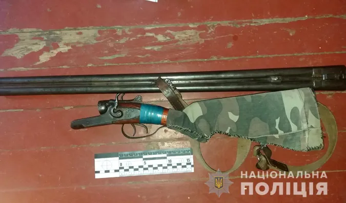 «Травка», кулі, два стволи: у волинянина знайшли незаконні речі (фото)