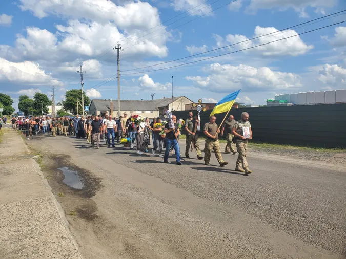 На Волині провели в останню дорогу Героя Сергія Ткачука (фото)