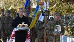 Лучани провели в останню дорогу 22-річного нацгвардійця Назарія Дуная (фото)