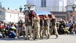 У Луцьку попрощалися із загиблим Героєм Анатолієм Хабовцем (фото)