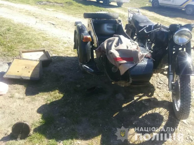 У Ковельському районі хлопець випав з коляски мотоцикла: він – в реанімації