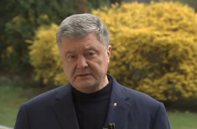Спілкування з українцями важливіше, ніж вихідні в Парижі, –  Порошенко закликав Зеленського прийти на дебати (відео)