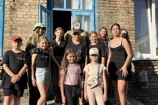 Маленькі волонтери з Волині отримали відзнаки від  Білоруського добровольчого корпусу (фото)