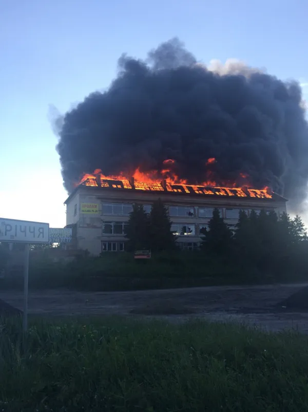 Під Володимиром-Волинським горить колишній ресторан