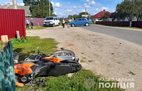 На Волині водій «жигулів» відправив у реанімацію мотоцикліста (фото, відео)
