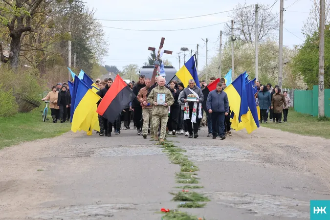 На Волині провели в останню дорогу Героя Володимира Ридчука (фото)