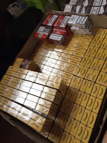 Цигарки й алкоголь: на Волині «накрили» точки з контрафактом на два мільйони (фото)