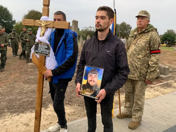 У Липинах попрощалися з Героєм Андрієм Несторуком (фото)