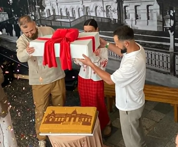 Конкурент «Київському»: у Маневичах презентували фірмовий торт зі смаком Полісся (фото)