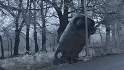 На Волині автівка «встромилася» в кювет (фото)