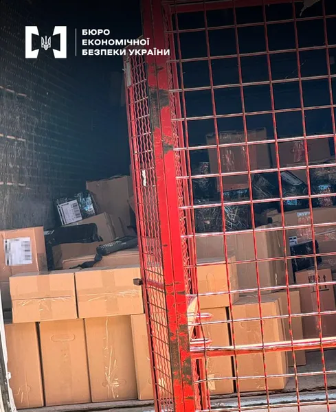 У Торчині на підпільному заводі підробляли елітний алкоголь (фото)