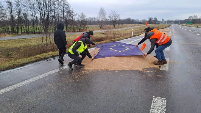 «Перевіряли зерно на вміст заборонених речовин»: що відомо про нову блокаду на «Ягодині»