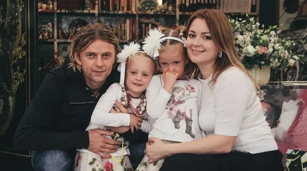 Доньки змушували Толіка вигукувати «Слава Україні», – ексдружина Тимощука