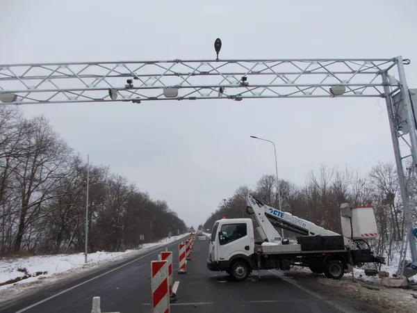 На Волині провели тестовий запуск системи зважування в русі WiM (фото)