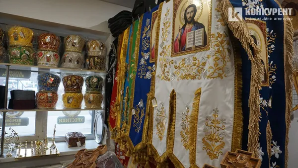 «Золоті» ризи, ладан і кадило, або Скільки в Луцьку коштує одягнути батюшку