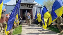 Ще один день скорботи: в Нововолинську в останню дорогу провели Віктора Яреська (фото)
