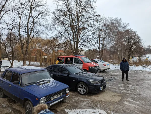 Загорівся матрац: у Луцьку гасили пожежу в гуртожитку (фото, відео)
