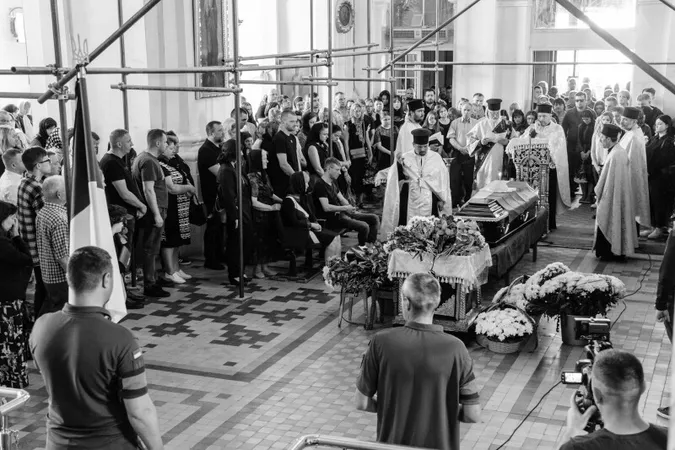 У Луцьку прощалися з загиблим на Донеччині воїном (фото)