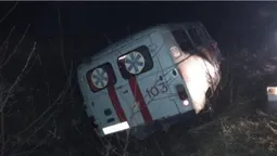 На Волині авто швидкої допомоги з пацієнтом злетіло у кювет (фото)