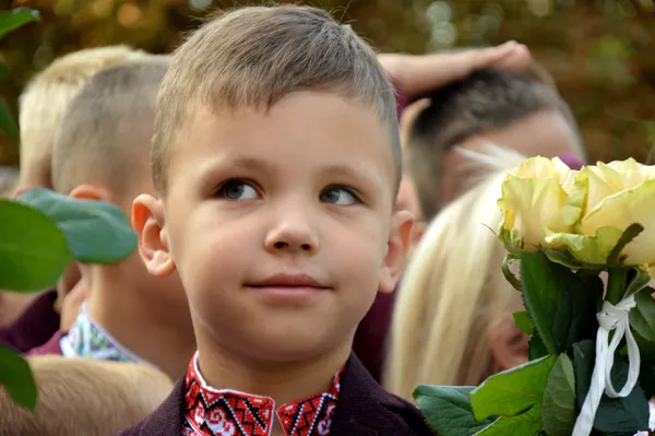 Як у луцькій школі № 1 зустріли першокласників (фото)