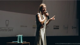 Бути нарівні, а не утриманкою: у Луцьку Ольга Фреймут радила, як поводитися з грошима (фото)