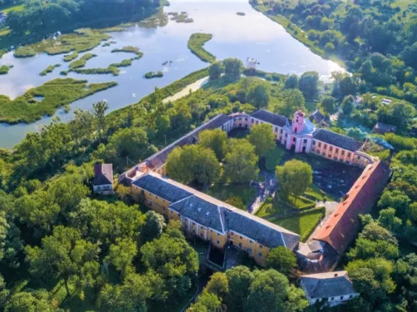 Олицький замок хочуть перетворити на туристичну візитівку Волині
