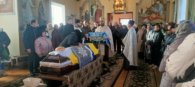 Через майже 3 роки після загибелі: на Волині попрощалися з воїном Миколою Абрамовичем (фото)