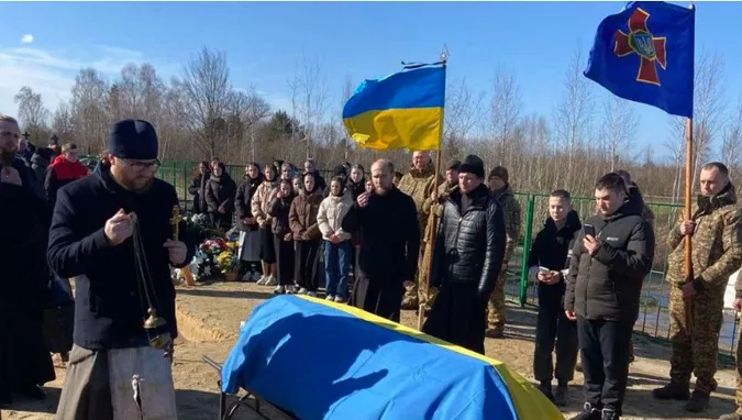На Волині провели в останню дорогу Героя Віктора Маковецького (фото)