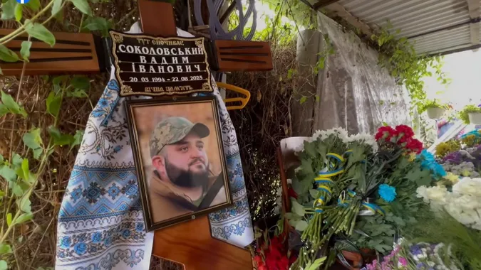 Навіки 31: у Дубівській громаді попрощалися з воїном Вадимом Соколовським (фото)