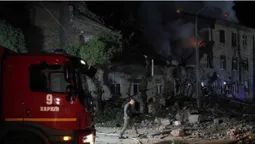 Ворог атакував Харків «шахедами» – зруйнований гуртожиток (фото)