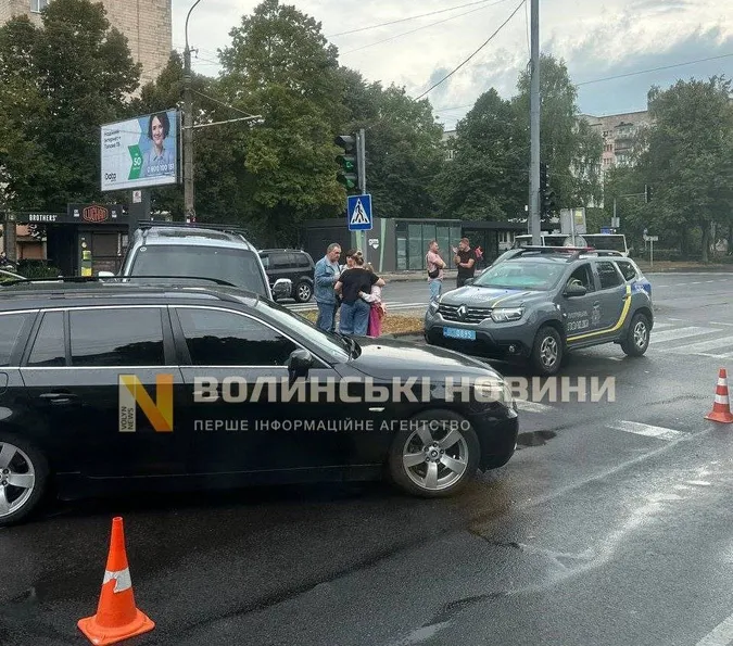 Вилетів «на зустрічку»: у Луцьку на проспекті Соборності трапилася аварія (фото)