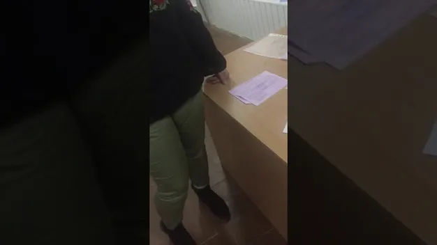 На виборчій дільниці в Луцьку із сейфа дістали не всі бюлетені (відео)