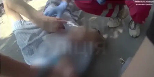 У Луцьку посеред дороги в чоловіка стався напад епілепсії (відео)