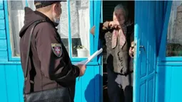 На Волині поліція допомагає літнім та одиноким людям під час карантину (фото)