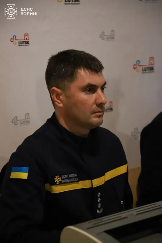 Перекриті вулиці, пожежні та «швидкі»: що відбувалося на Волині вночі (фото)