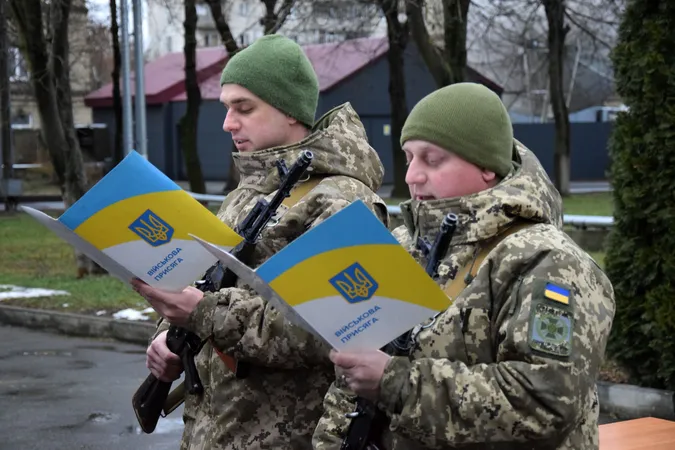 Діджей, інженер і випускник ВНУ: у Луцьку новобранці-прикордонники склали присягу (фото)
