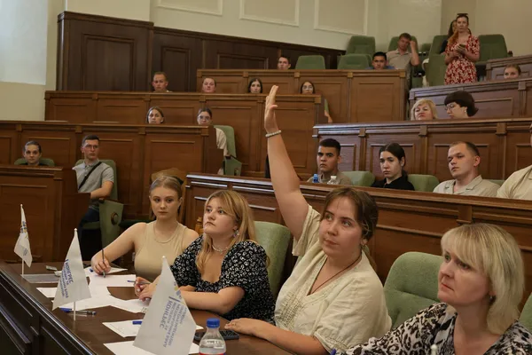 54 представники громад увійшли до першого Молодіжного конгресу Волині (фото)