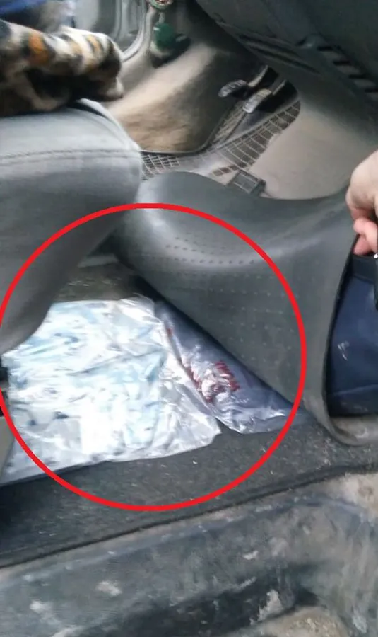 В «Устилузі» у бусі знайшли незаконний одяг вартістю 86 тисяч гривень (фото)