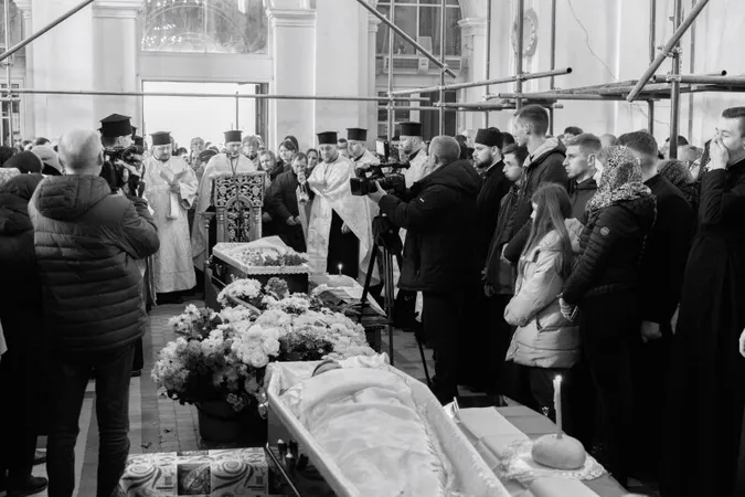 У Луцьку попрощалися з Юрієм Оверчуком та Олександром Пашківським (фото)