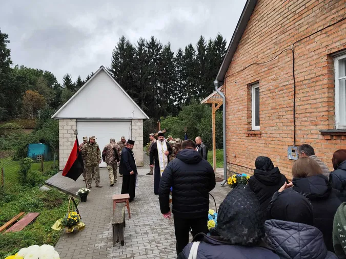 У Ківерцях провели в останню дорогу захисника Олександра Мишка (фото)