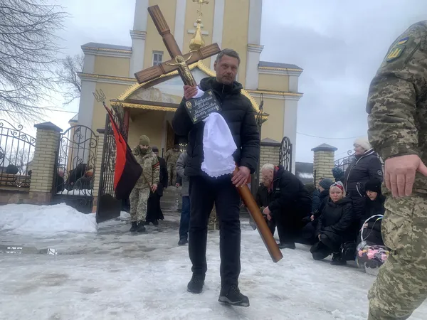 На Волині попрощалися із 48-річним прикордонником Павлом Маєвським (фото)